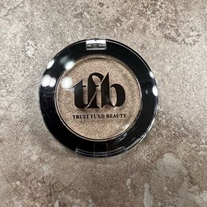 Trust Fund Beauty Highlighter-NEW-Shade Golden glow